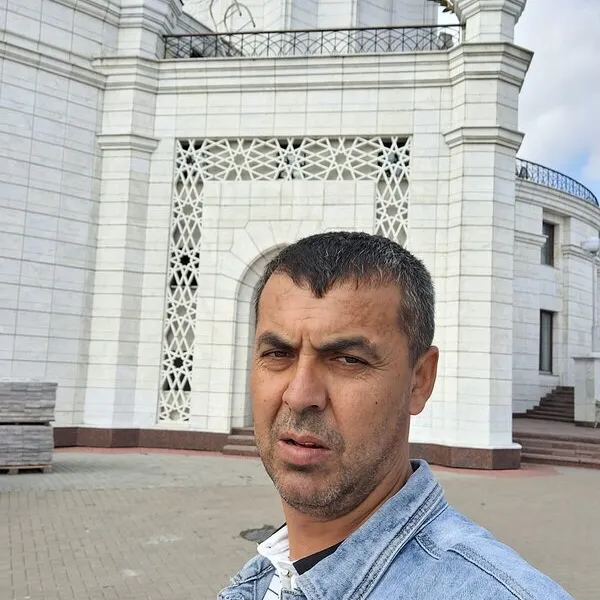 Амир